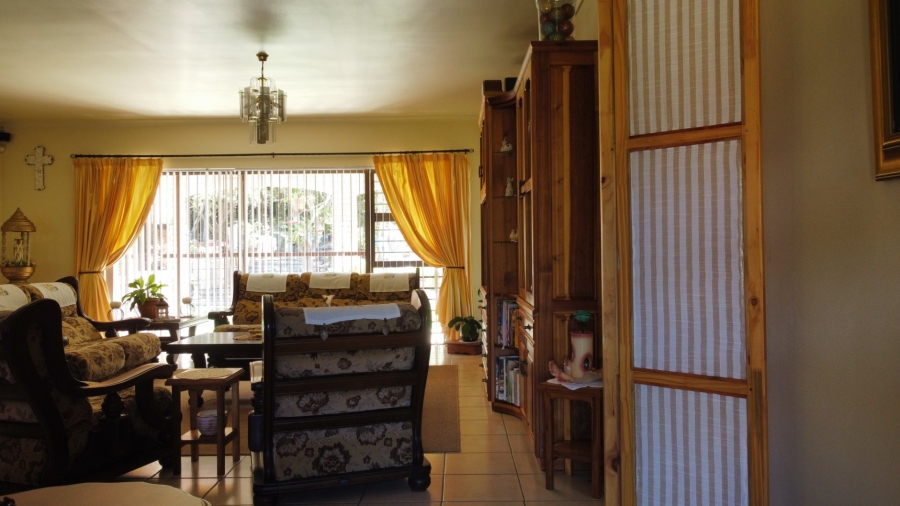 4 Bedroom Property for Sale in Hersham Western Cape